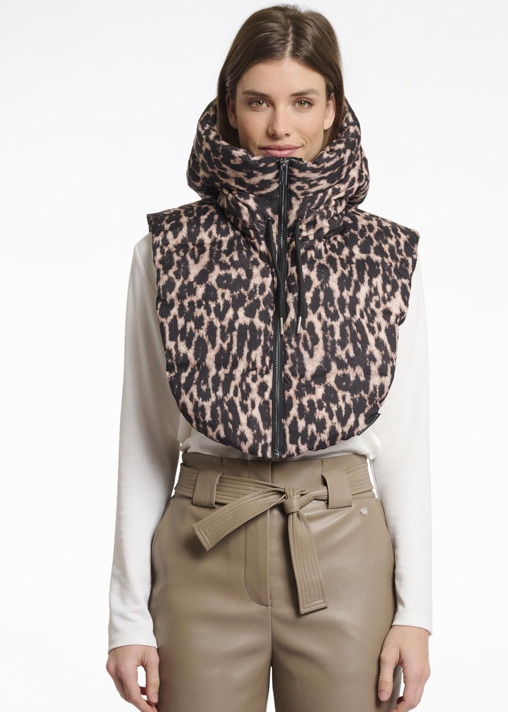 Rino & Pelle - Tabita Padded Bib - Leopard