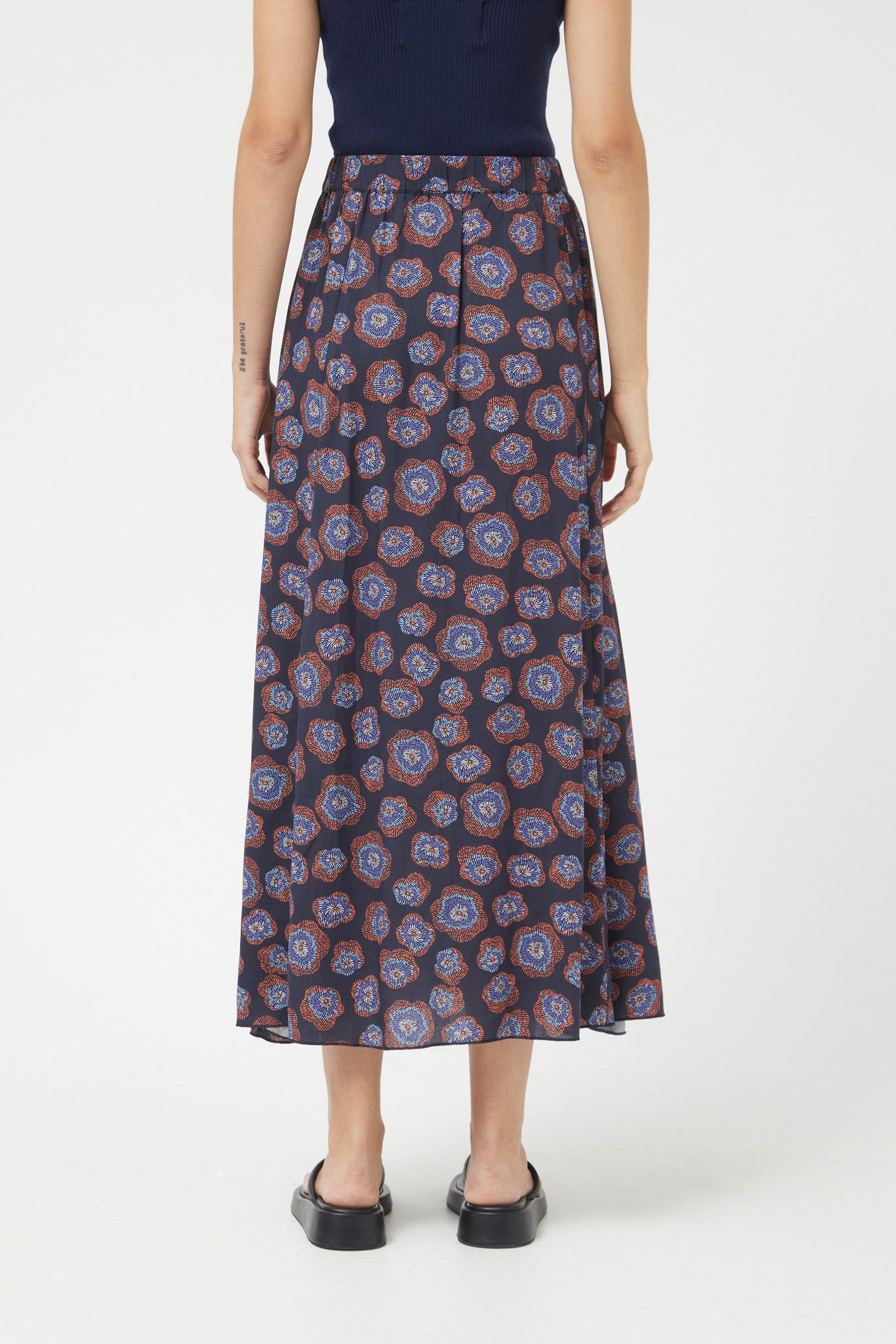 Compania - navy flower maxi skirt