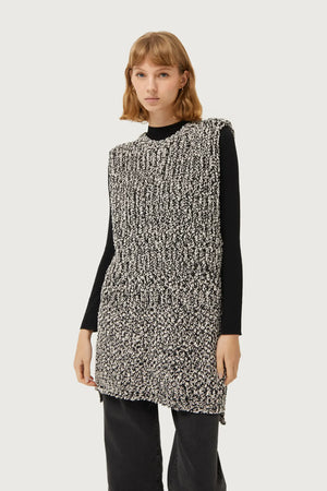 Compania - Black and white knit